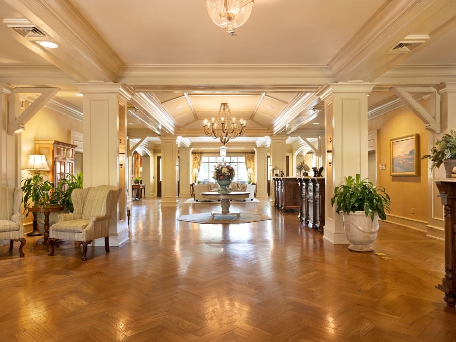 inn-foyer-2025