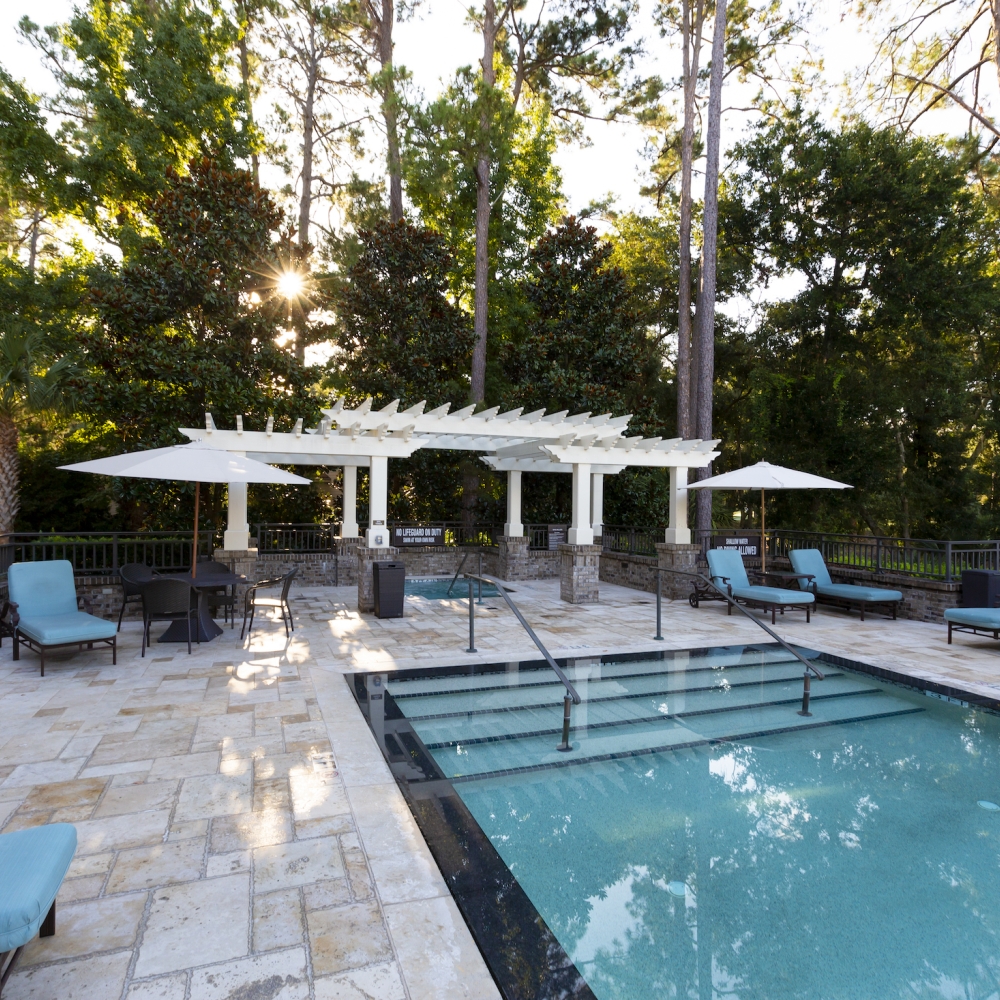 Image of a outdoor pool and hot tub 